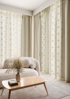 THREADED VOILES
